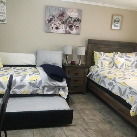 Just Like Being At Home- Newly Renovated Unit North Troy ภายนอก รูปภาพ